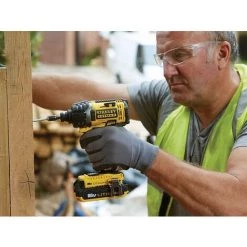Stanley FMC645D2 Visseuse à Impacts 1/4" 18V 2Ah 180Nm 2x Batteries Coffret -Outlet Scie à main et lames de scie Store 28826633 3