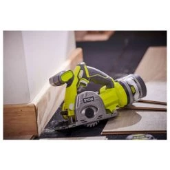 Scie Multi-matériaux RYOBI 18V OnePlus - 85 Mm - 1 Batterie 2,0 Ah - 1 Chargeur - R18MMS-120S -Outlet Scie à main et lames de scie Store 43380701 3