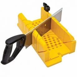 Boîte à Onglet Plastique + Scie à Dos 1-20-600 STANLEY